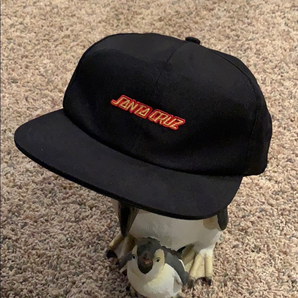 Santa Cruz hat